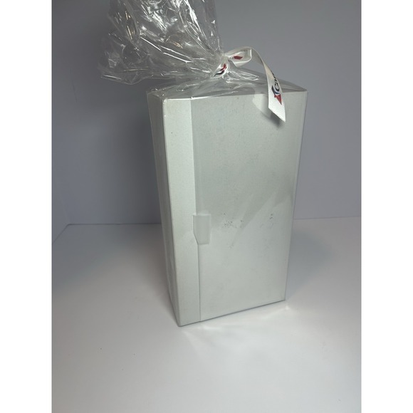 Carnival Cruise Line Two Etched Champagne Flutes New In Box Never Been Opened - Picture 3 of 6